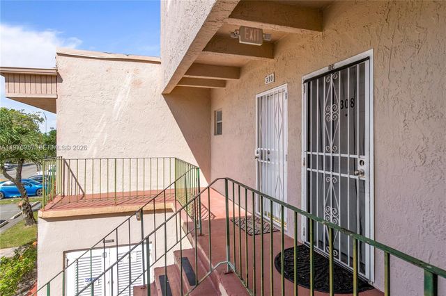 840 SW 105th Ave 310, Miami, FL 33174