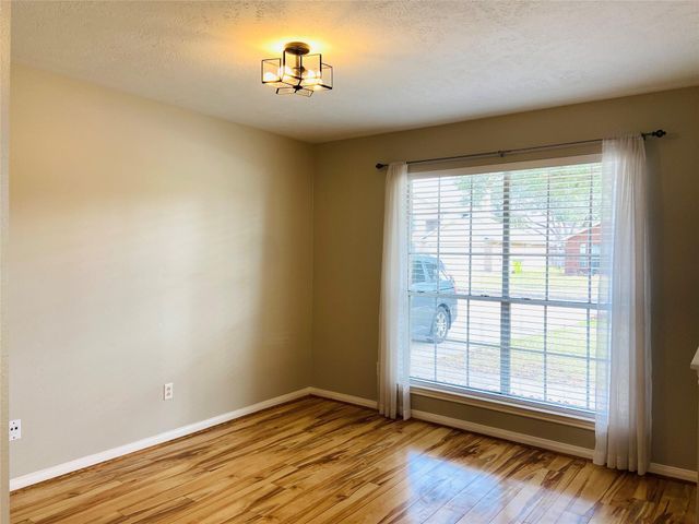 1404 Helmsley Drive, Rosenberg, TX 77471