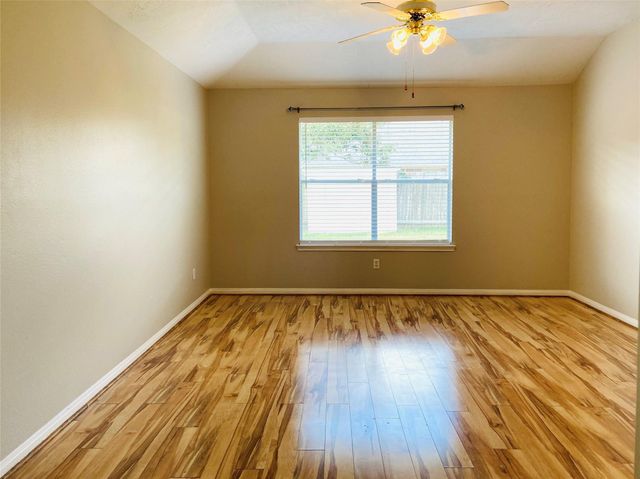1404 Helmsley Drive, Rosenberg, TX 77471