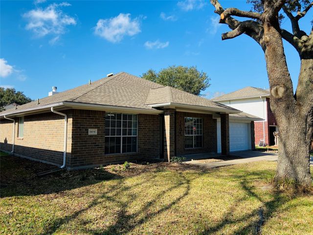 1404 Helmsley Drive, Rosenberg, TX 77471