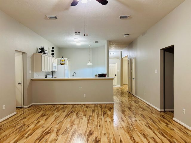 1404 Helmsley Drive, Rosenberg, TX 77471