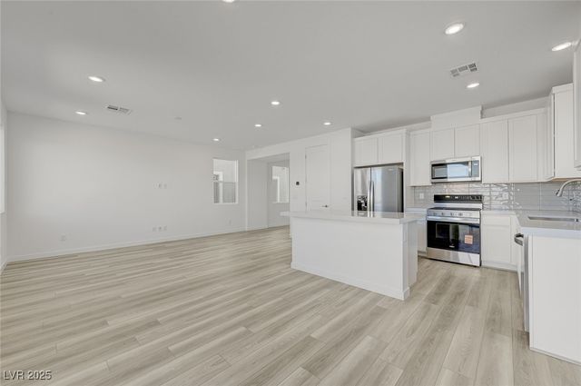 8484 West Agate Avenue, Las Vegas, NV 89113