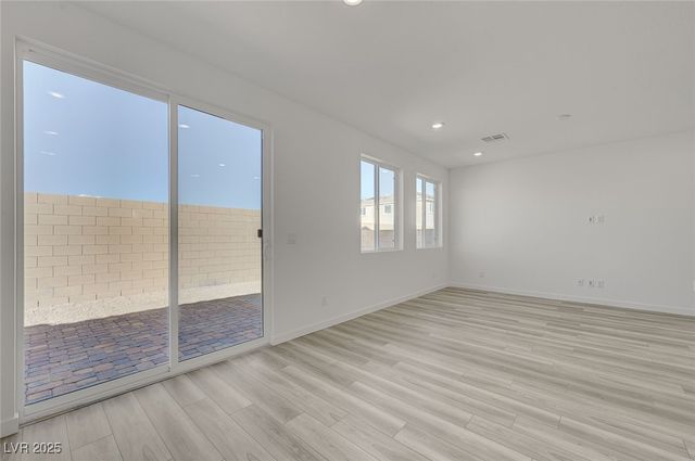 8484 West Agate Avenue, Las Vegas, NV 89113