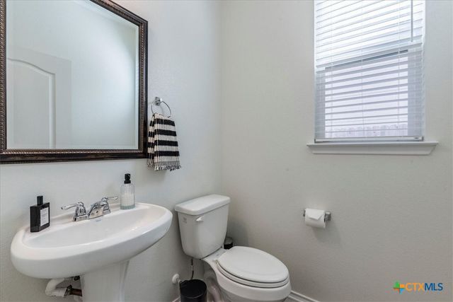 185 Six Shooter Drive, Kyle, TX 78640