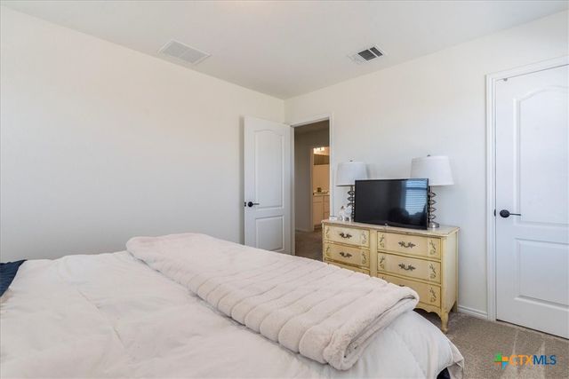 185 Six Shooter Drive, Kyle, TX 78640