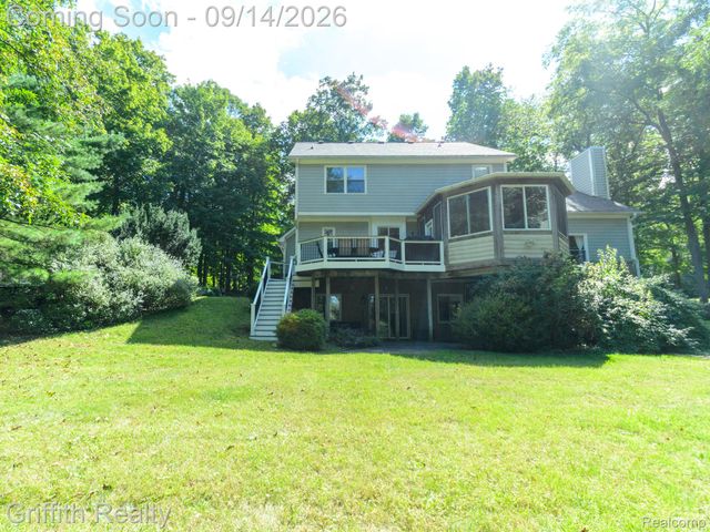 10183 Silver Lake Road, Green Oak Township, MI 48116