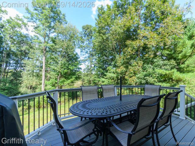 10183 Silver Lake Road, Green Oak Township, MI 48116