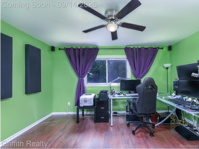 10183 Silver Lake Road, Green Oak Township, MI 48116