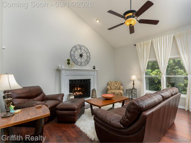 10183 Silver Lake Road, Green Oak Township, MI 48116