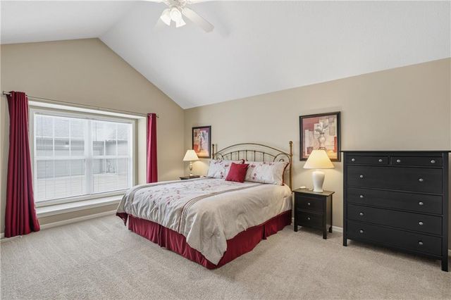 15212 S Greenwood Street 2001, Olathe, KS 66062