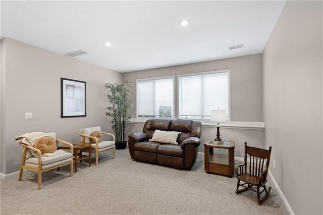 15212 S Greenwood Street 2001, Olathe, KS 66062