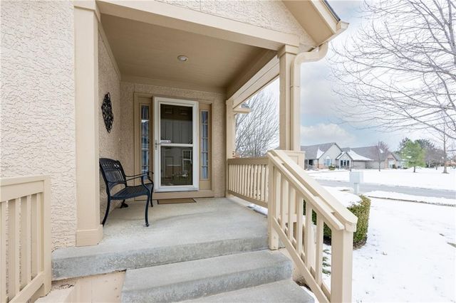 15212 S Greenwood Street 2001, Olathe, KS 66062