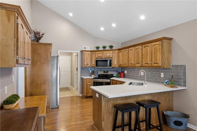 15212 S Greenwood Street 2001, Olathe, KS 66062