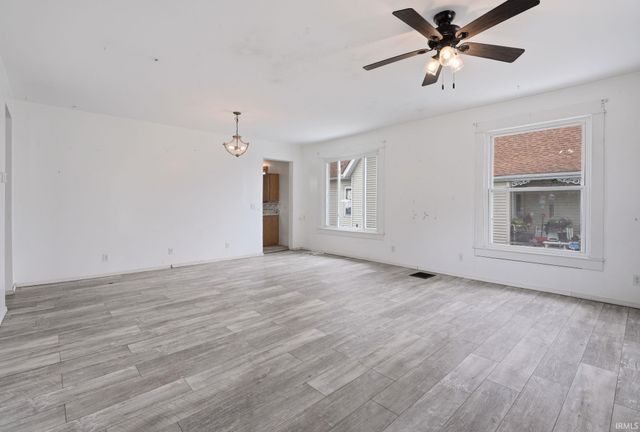 609 H Street, Bedford, IN 47421