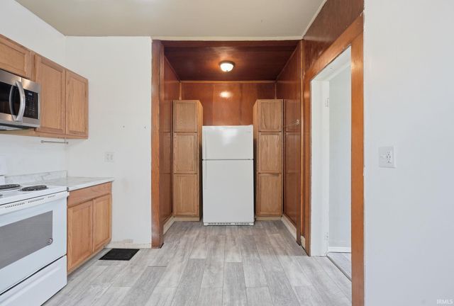 609 H Street, Bedford, IN 47421