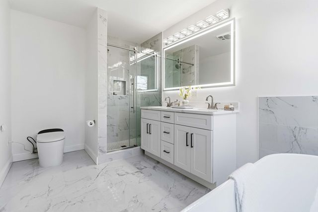 183 Gardner St, Hingham, MA 02043