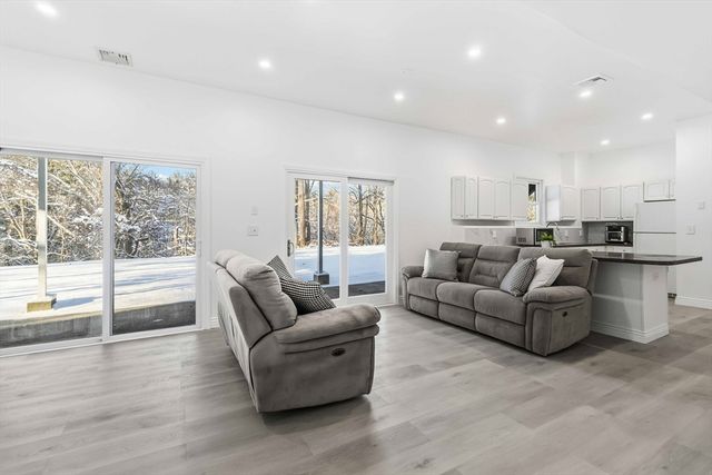 183 Gardner St, Hingham, MA 02043