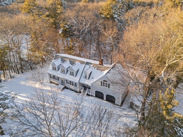 183 Gardner St, Hingham, MA 02043