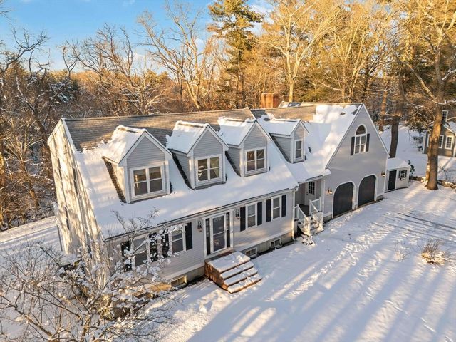 183 Gardner St, Hingham, MA 02043