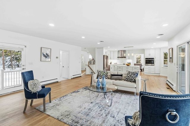 183 Gardner St, Hingham, MA 02043