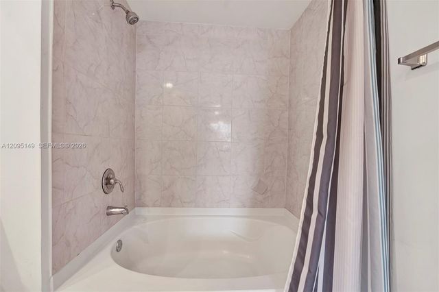 2775 NE 187th Street 623, Aventura, FL 33180
