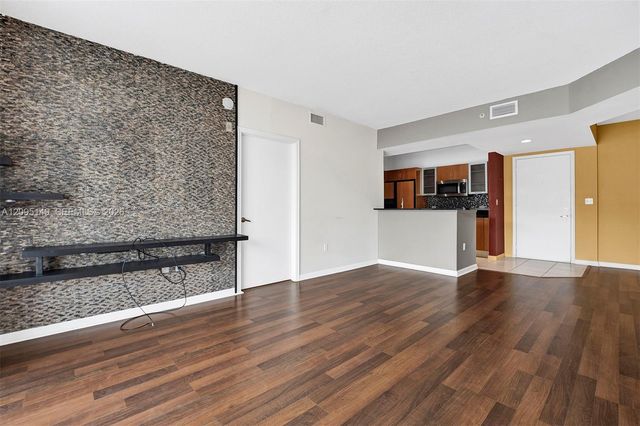 2775 NE 187th Street 623, Aventura, FL 33180