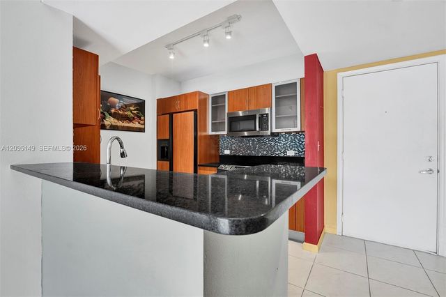 2775 NE 187th Street 623, Aventura, FL 33180