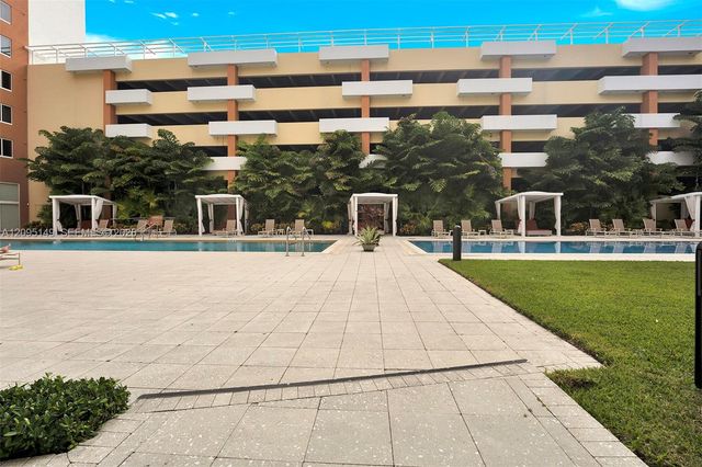 2775 NE 187th Street 623, Aventura, FL 33180