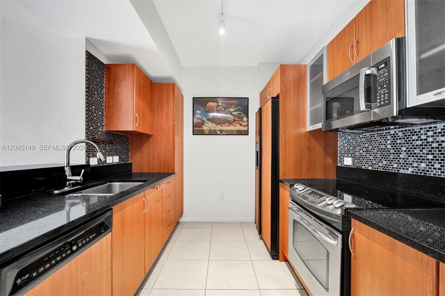 2775 NE 187th Street 623, Aventura, FL 33180