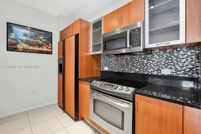 2775 NE 187th Street 623, Aventura, FL 33180