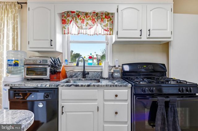 1137 MCHENRY DR, Glen Burnie, MD 21061