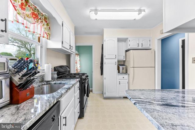 1137 MCHENRY DR, Glen Burnie, MD 21061