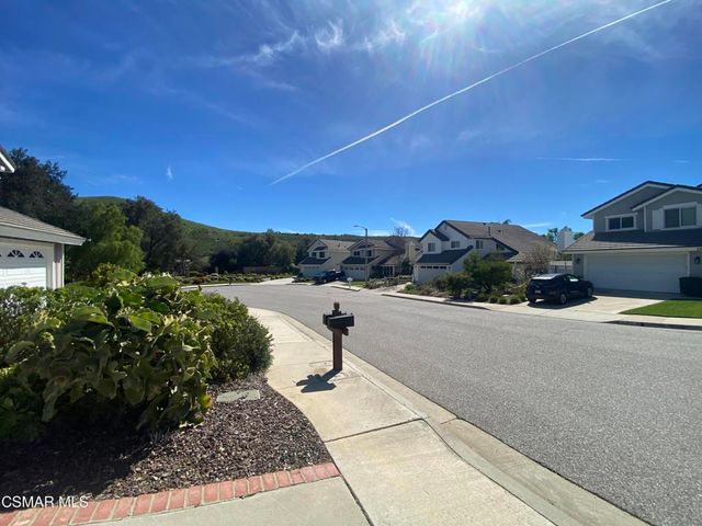 596 Aspen Ridge Court, Oak Park, CA 91377