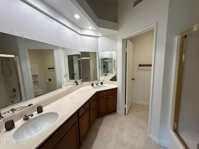 596 Aspen Ridge Court, Oak Park, CA 91377