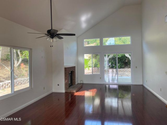 596 Aspen Ridge Court, Oak Park, CA 91377