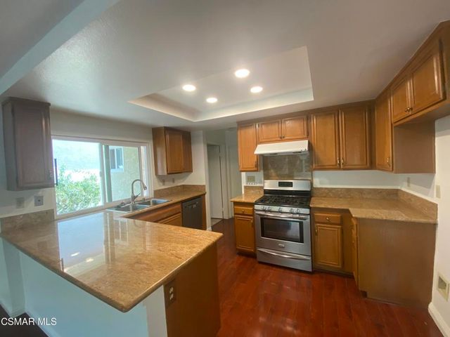 596 Aspen Ridge Court, Oak Park, CA 91377