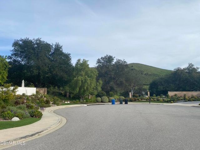 596 Aspen Ridge Court, Oak Park, CA 91377