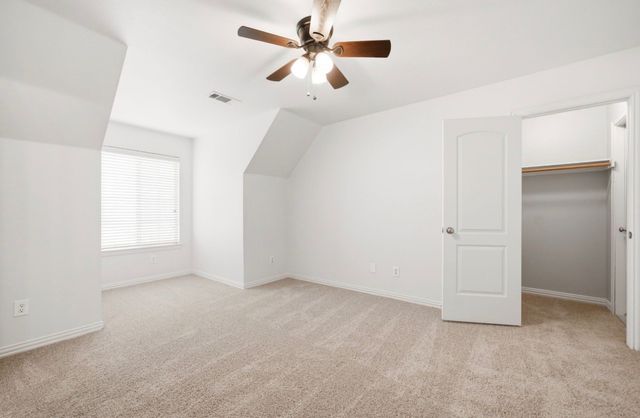 132 Silver Rose Boulevard, Burleson, TX 76028