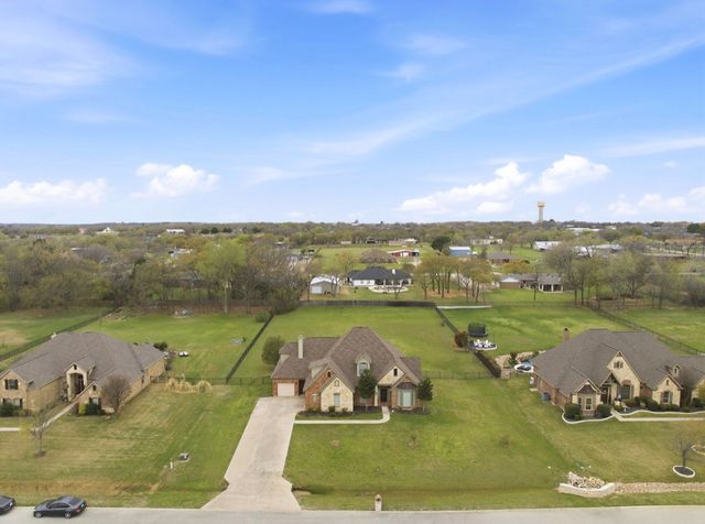132 Silver Rose Boulevard, Burleson, TX 76028