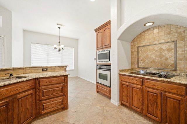 132 Silver Rose Boulevard, Burleson, TX 76028