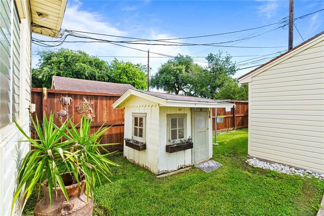 3462 Lawnview St, Corpus Christi, TX 78411