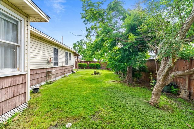 3462 Lawnview St, Corpus Christi, TX 78411