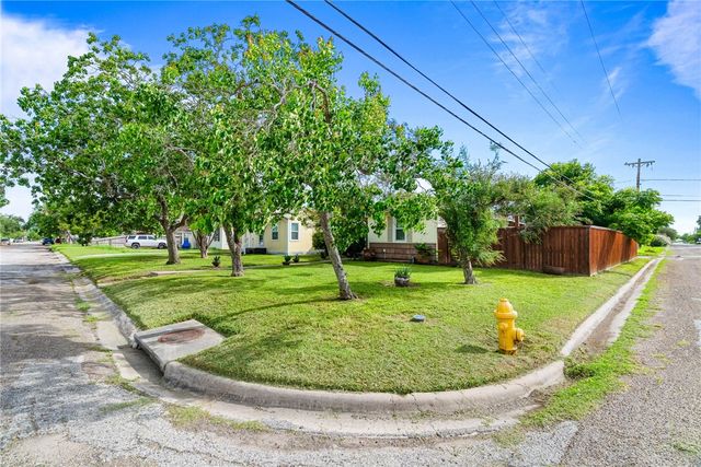 3462 Lawnview St, Corpus Christi, TX 78411