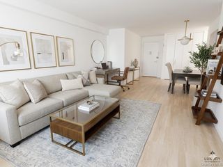 77 Fulton Street 6F, New York (manhattan), NY 10038