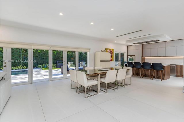 301 E Shore Dr E 301, Miami, FL 33133