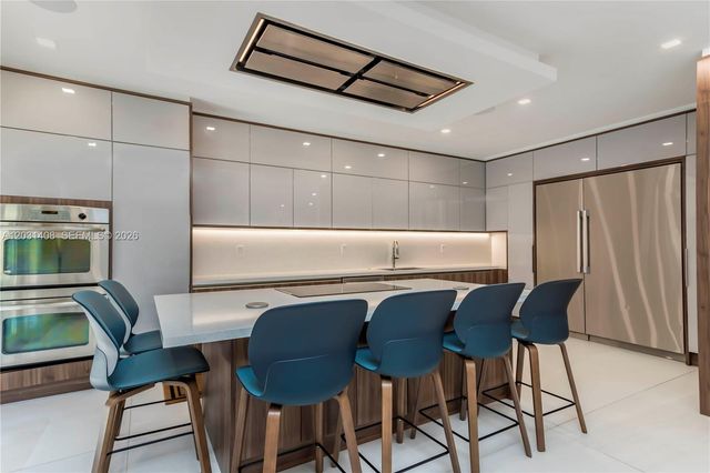 301 E Shore Dr E 301, Miami, FL 33133