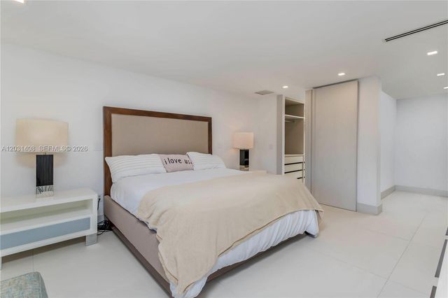 301 E Shore Dr E 301, Miami, FL 33133