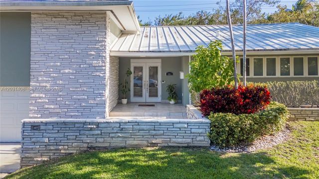301 E Shore Dr E 301, Miami, FL 33133