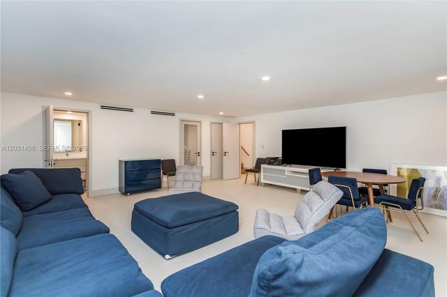 301 E Shore Dr E 301, Miami, FL 33133