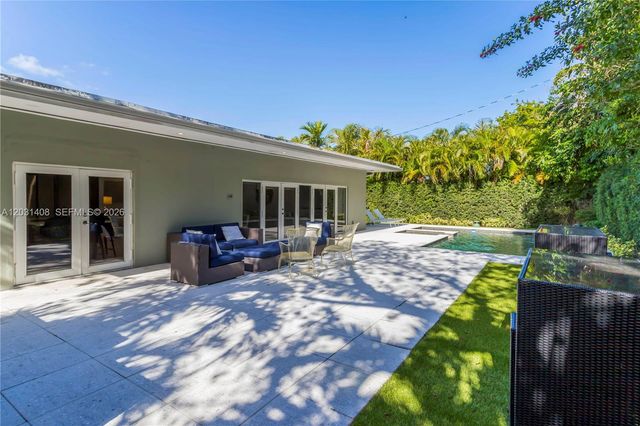 301 E Shore Dr E 301, Miami, FL 33133